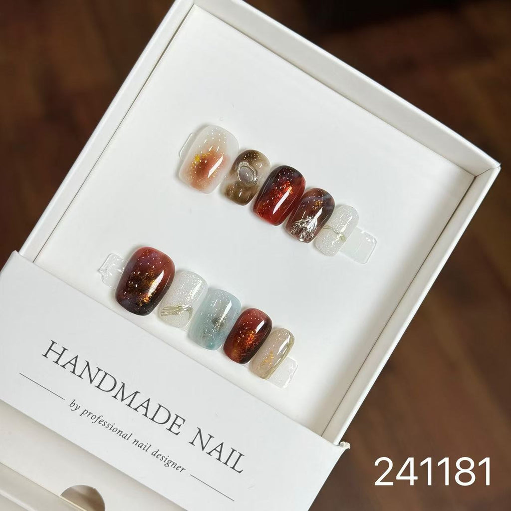 Handmade Long False Nails with a High-End Look, Enhancing Skin Tone, Popular Cat-Eye Style, Luxurious Manicure