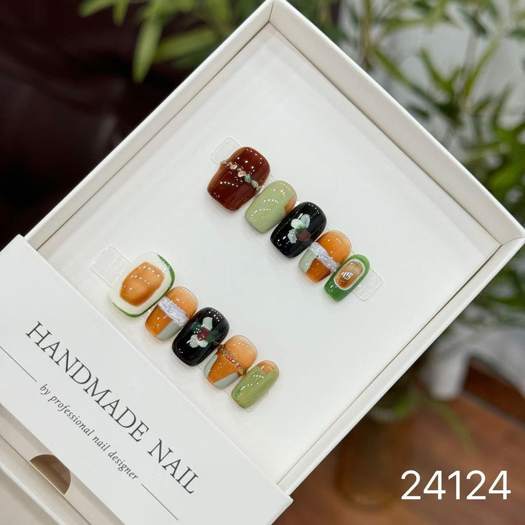 Handmade Long False Nails with a High-End Look, Enhancing Skin Tone, Popular Cat-Eye Style, Luxurious Manicure