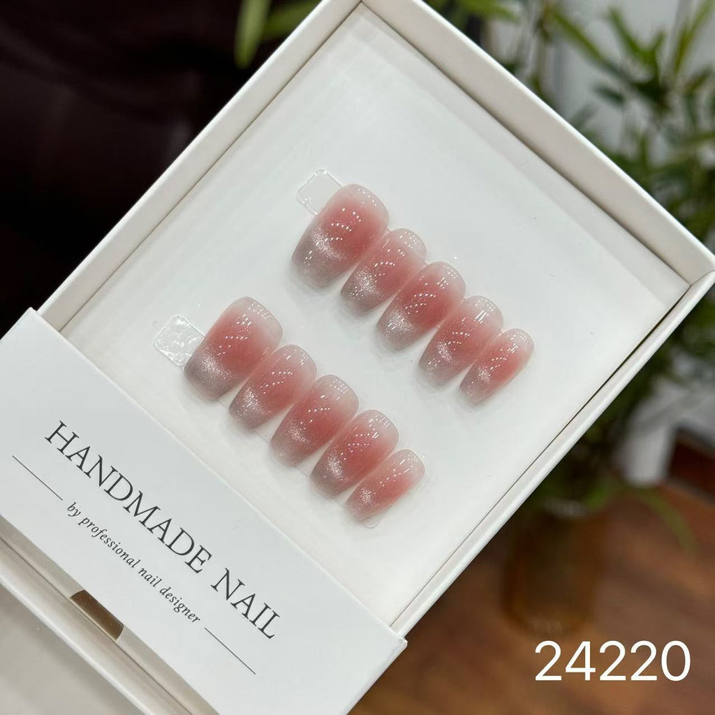 Handmade Long False Nails with a High-End Look, Enhancing Skin Tone, Popular Cat-Eye Style, Luxurious Manicure