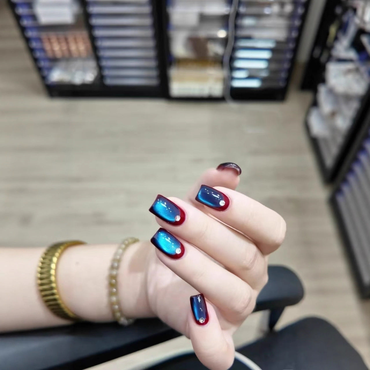 [Blue Enchantress] Autumn and winter elegant sweet and cool style, pure handmade blue cat-eye nail art, flattering and versatile, hand-made wearable nails