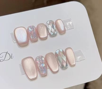 Wholesale press-on nails, finished nail art, trending online, detachable, in stock, dropshipping available, exclusively for cross-border sales