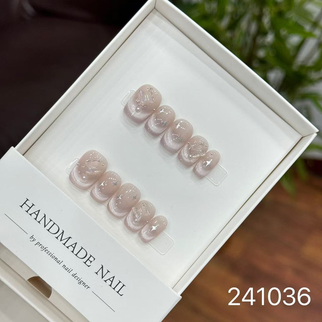 Handmade Long False Nails with a High-End Look, Enhancing Skin Tone, Popular Cat-Eye Style, Luxurious Manicure
