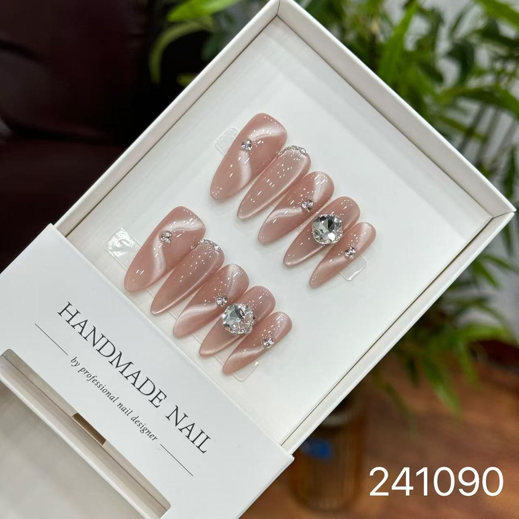 Handmade Long False Nails with a High-End Look, Enhancing Skin Tone, Popular Cat-Eye Style, Luxurious Manicure