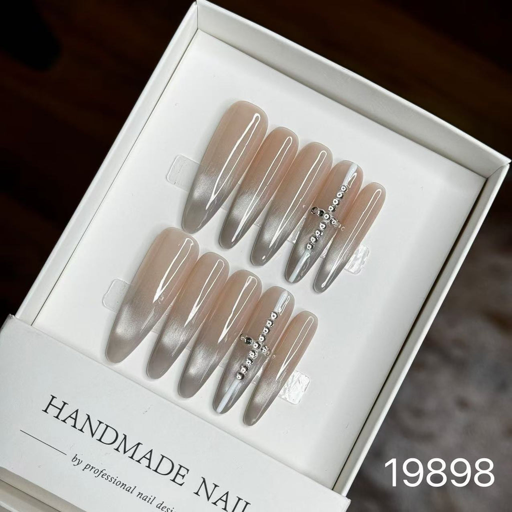 Handmade Long False Nails with a High-End Look, Enhancing Skin Tone, Popular Cat-Eye Style, Luxurious Manicure