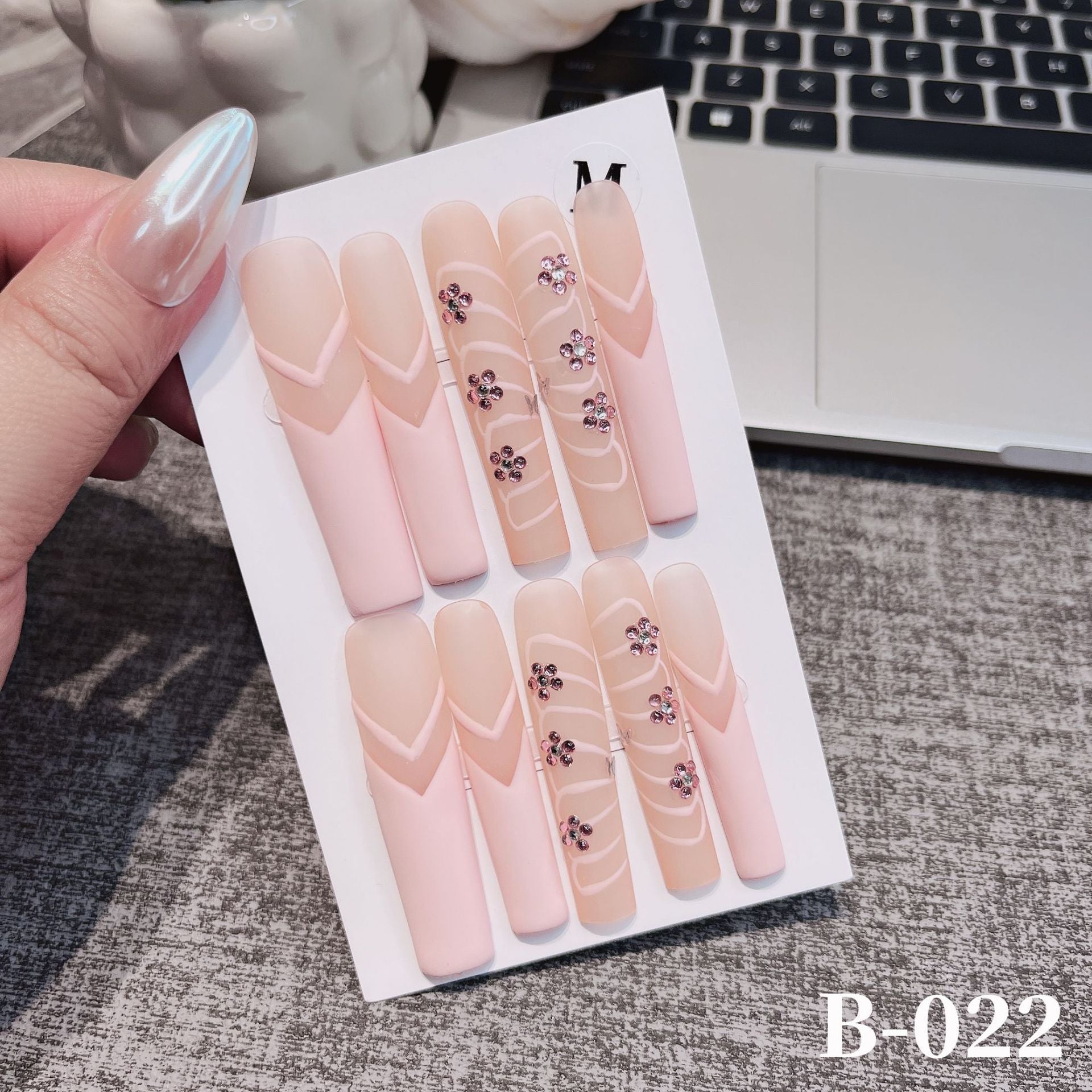 B-022